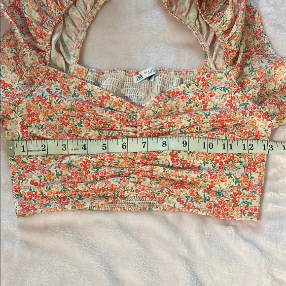 ZARA floral cinched flutter sleeve crop top - Picture 4 of 9